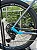 BICICLETA MTB ARO (29) OGGI BW 7.0 SHIMANO CUES 9V FREIO DISC HIDRÁULICO TAMANHO 17 (M) COR GRAFITE/AZUL - Imagem 3