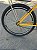 BICICLETA ARO (26) MASCULINA COR AMARELHO S/MARCHA MARCA SANS MONTADINHA COM BANCO XR - Imagem 2