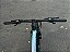 BICICLETA MTB ARO (29) COLLI EUDORA 21 VELOCIDADES (3X7) FREIO DISC HIDRÁULICO QUADRO 15 (P) AZUL BEBE/ROSA (USADA) - Imagem 11