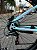BICICLETA MTB ARO (29) COLLI EUDORA 21 VELOCIDADES (3X7) FREIO DISC HIDRÁULICO QUADRO 15 (P) AZUL BEBE/ROSA (USADA) - Imagem 6