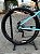 BICICLETA MTB ARO (29) COLLI EUDORA 21 VELOCIDADES (3X7) FREIO DISC HIDRÁULICO QUADRO 15 (P) AZUL BEBE/ROSA (USADA) - Imagem 5