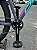 BICICLETA MTB ARO (29) OGGI FLOAT 5.0 SHIMANO ESSA 8 VELOCIDADES FREIO DISC HIDRÁULICO TAMANHO 15 (P) COR GRAF/ROSA/AZUL - Imagem 3