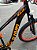 BICICLETA MTB FREERIDE ARO (26) HUPI NAJA KIT SINGLE S/ MARCHA FREIO DISC HIDRÁULICO TRASEIRO SHIMANO COR PRETO/LARANJA - Imagem 3