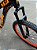 BICICLETA MTB FREERIDE ARO (26) HUPI NAJA KIT SINGLE S/ MARCHA FREIO DISC HIDRÁULICO TRASEIRO SHIMANO COR PRETO/LARANJA - Imagem 7