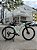 BICICLETA MTB ARO (29) CALOI EXPLORER SPORT SHIMANO CUES 9V FREIO DISC HIDRÁULICO QUADRO 17 (M) COR MENTA - Imagem 1