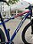 BICICLETA MTB ARO (29) OGGI BW 7.0 SHIMANO CUES 9 VELOCIDADES FREIO DISC HIDRÁULICO TAMANHO 17 (M) AZUL/VERMELHO - Imagem 4
