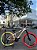 BICICLETA MTB FREERIDE ARO (26) PRO-X MANDRAKE KIT 24 VELOCIDADES (3X8) FREIO DISC MECÂNICO COR BRANCO/LARANJA/VERMELHO - Imagem 1