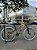 BICICLETA MTB FREERIDE ARO (26) RUSTIC PRO 8 VELOCIDADE (1X8)  FREIO DISC HIDRÁULICO COR CAMALEAO/CINZA - Imagem 1