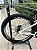 BICICLETA MTB FREERIDE ARO (26) ABSOLUTE BRUTUS KIT SINGLE (S/MARCHA) FREIO DISC HIDRÁULICO MT200 COR BRANCO/PRETO - Imagem 3