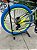 BICICLETA MTB FREERIDE ARO (26) VIKINGX TUFF-25 CAMBIO 8 VELOCIDADES (1X8) FREIO DISC HIDRAULICO COR CINZA/AMARELO/AZUL - Imagem 4
