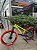 BICICLETA MTB FREERIDE ARO (26) VIKINGX TUFF-X44 CAMBIO 8 VELOCIDADES (1X8) FREIO DISC HIDRAULICO COR AMAR NEON/VERMELHO - Imagem 1