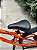 BICICLETA MTB FREERIDE ARO (26) RAVA CAMBIO 7VELOCIDADES (1X7) FREIO DISCO MECÂNICO COR LARANJA/MARRON/AMARELO - Imagem 7