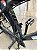 BICICLETA MTB ARO (29) CALOI 21 VELOCIDADES (3X7) FREIO DISC MECÂNICO TAMANHO 17 (M) COR GRAFITE/BRANCO/VERDE (USADA) - Imagem 10