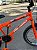 BICICLETA ARO (20) MASCULINA COR CROMOCOLOR LARANJA S/MARCHA FREIO V-BRAKE MARCA MILANO FREESTYLE - Imagem 5