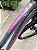 BICICLETA MTB ARO (29) VELOOH START 21 VELOCIDADES FREIO A DISCO MECÂNICO TAMANHO 15 (P) COR CINZA/ROSA - Imagem 13