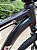 BICICLETA MTB ARO (29) RAVA GO LIGHT SHIMANO ESSA 8 VELOCIDADES (1X8) FREIO DISC HIDRAULICO TAMANHO 19 (G) COR CAMALEÃO - Imagem 11