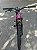 BICICLETA MTB FREERIDE ARO (26) VIKINGX TUFF X-25 CAMBIO 7 VELOCIDADES(1x7) FREIO DISC HIDRAULICO TRASEIRO COR ROSA/ROXO - Imagem 10