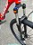 BICICLETA MTB ARO (29) OGGI HACKER HDS SHIMANO ESSA 8V FREIO DISC HIDRÁULICO TAMANHO 19 (G) COR VERMELHO/BRANCO/AZUL - Imagem 9