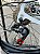 BICICLETA MTB ARO (29) ABSOLUTE HERA 21 VELOCIDADES FREIO A DISCO MECÂNICO TAMANHO 15 (P) COR BRANCO/ROSA/AZUL - Imagem 2