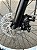 BICICLETA MTB FREERIDE ARO (26) VIKINGX TUFF-25 KIT 7 VELOCIDADES (1X7) FREIO A DISCO MECÂNICO COR PRETO/AZUL/BRANCO - Imagem 10