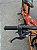 BICICLETA ARO (20) MTB COLLI GRAUZINHA 7 VELOCIDADES (1X7) FREIO A DISCO MECÂNICO COR LARANJA NEON PNEU LARANJA - Imagem 7