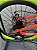 BICICLETA ARO (20) MTB COLLI GRAUZINHA 7 VELOCIDADES (1X7) FREIO A DISCO MECÂNICO COR LARANJA PNEU VERDE - Imagem 3