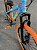 BICICLETA MTB FREERIDE ARO (26) VIKINGX TUFF X-25 CAMBIO 7 VELOCIDADES FREIO DISC MECÂNICO COR AZUL/LARANJA - Imagem 9