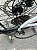 BICICLETA MTB ARO (29) ABSOLUTE HERA 7 VELOCIDADES (1X7) FREIO A DISCO MECÂNICO TAMANHO 15 (P) COR BRANCO/ROSA - Imagem 4