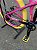 BICICLETA MTB FREERIDE ARO (26) VIKINGX TUFF-25 KIT 7 VELOCIDADES (1X7) FREIO A DISCO MECÂNICO COR ROSA/AMARELO - Imagem 5