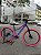 BICICLETA MTB ARO (29) ABSOLUTE HERA 7 VELOCIDADES (1X7) FREIO A DISCO MECÂNICO TAMANHO 15 (P) COR ROXO/ROSA - Imagem 1
