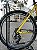 BICICLETA ARO (26) MASCULINA MTB CALOI SUPRA 21 VELOCIDADES (3X7) FREIOS V-BRAKE COR PRETO/AMARELO (USADA) - Imagem 2