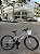 BICICLETA ARO (24) FEMININA CALOI CECI 18 VELOCIDADES FREIO V-BRAKE COM CESTA COR CINZA CLARO - Imagem 2