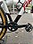 BICICLETA MTB ARO (29) RAVA NAZCA SHIMANO DEORE 12V FREIO DISC HIDRÁULICO TAMANHO 15 (P) COR BRANCA/PRETA (SEMINOVA) - Imagem 3