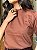 T-SHIRT GOLA ALTA LISA - MARROM - Imagem 2