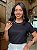 T-SHIRT PEROLAS NA GOLA - PRETO - Imagem 1