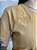 T-SHIRT FLORES (BORDADA) - DOCE DE LEITE - Imagem 2