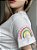 T-SHIRT ARCO IRIS BORDADO NA MANGA - OFF WHITE - Imagem 2
