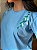 T-SHIRT FLORES NO OMBRO (BORDADA) - AZUL BALMY - Imagem 2