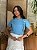 T-SHIRT FLORES NO OMBRO (BORDADA) - AZUL BALMY - Imagem 1