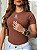 T-SHIRT CANELADA BORDADO COURO ( BOTA WESTERN) - MARROM - Imagem 2