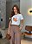 T-SHIRT DTF LARANJA E BORBOLETAS - OFF WHITE - Imagem 1