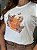 T-SHIRT DTF LARANJA E BORBOLETAS - OFF WHITE - Imagem 2