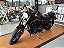 Harley Davidson XL 883 Iron preta - Imagem 2
