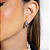 Brinco de argola cravejado de zirconia cristal banho em rodio branco - Imagem 2