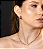 Brinco de argola cravejado de zirconia cristal banho em ouro 18k - Imagem 2