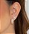 Brinco de base oval cravejado de zircônia cristal banho em ouro 18k - Imagem 2