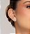 Brinco de base oval cravejado de zircônia cristal banho em ouro 18k - Imagem 2