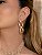 Brinco liso acetinado com detalhe cravejado banho em ouro 18k - Imagem 2