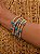 Bracelete dourado liso com detalhe esmaltado banho em ouro 18k - Imagem 2