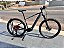 BICICLETA ELÉTRICA ARO 29 OGGI BW 8.3 CUES 11VEL 2024 CINZA E VERMELHO - Imagem 2